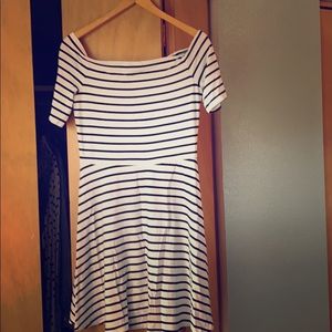 Cap sleeve dress